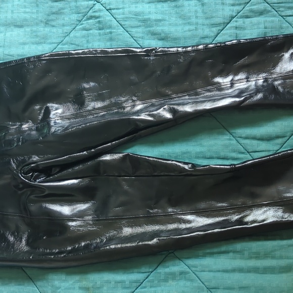 SPANX Black Faux -Leather/Latex Leggings - Picture 5 of 8
